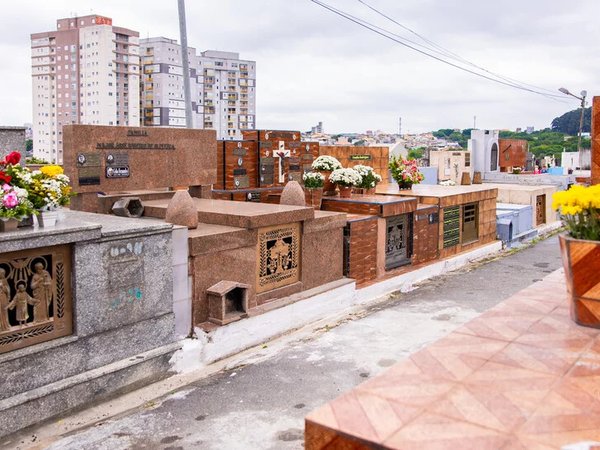 Cemitérios de Osasco se preparam para receber visitantes no Dia de Finados